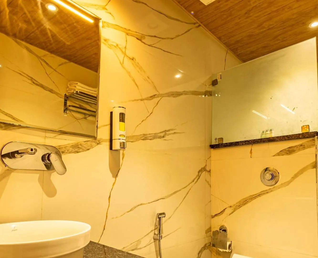 ורנאסי Hotel Vedangam