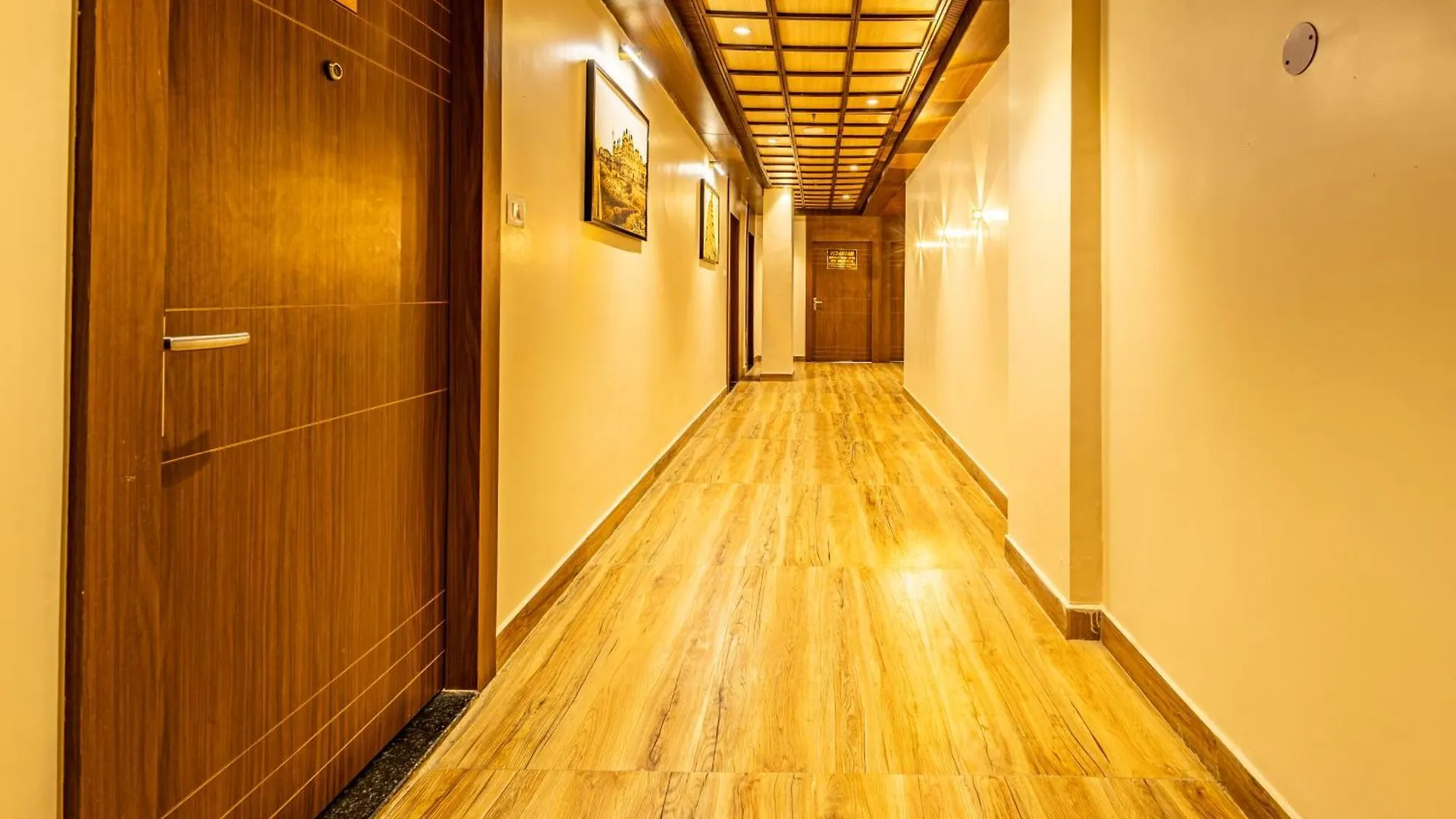 ורנאסי Hotel Vedangam